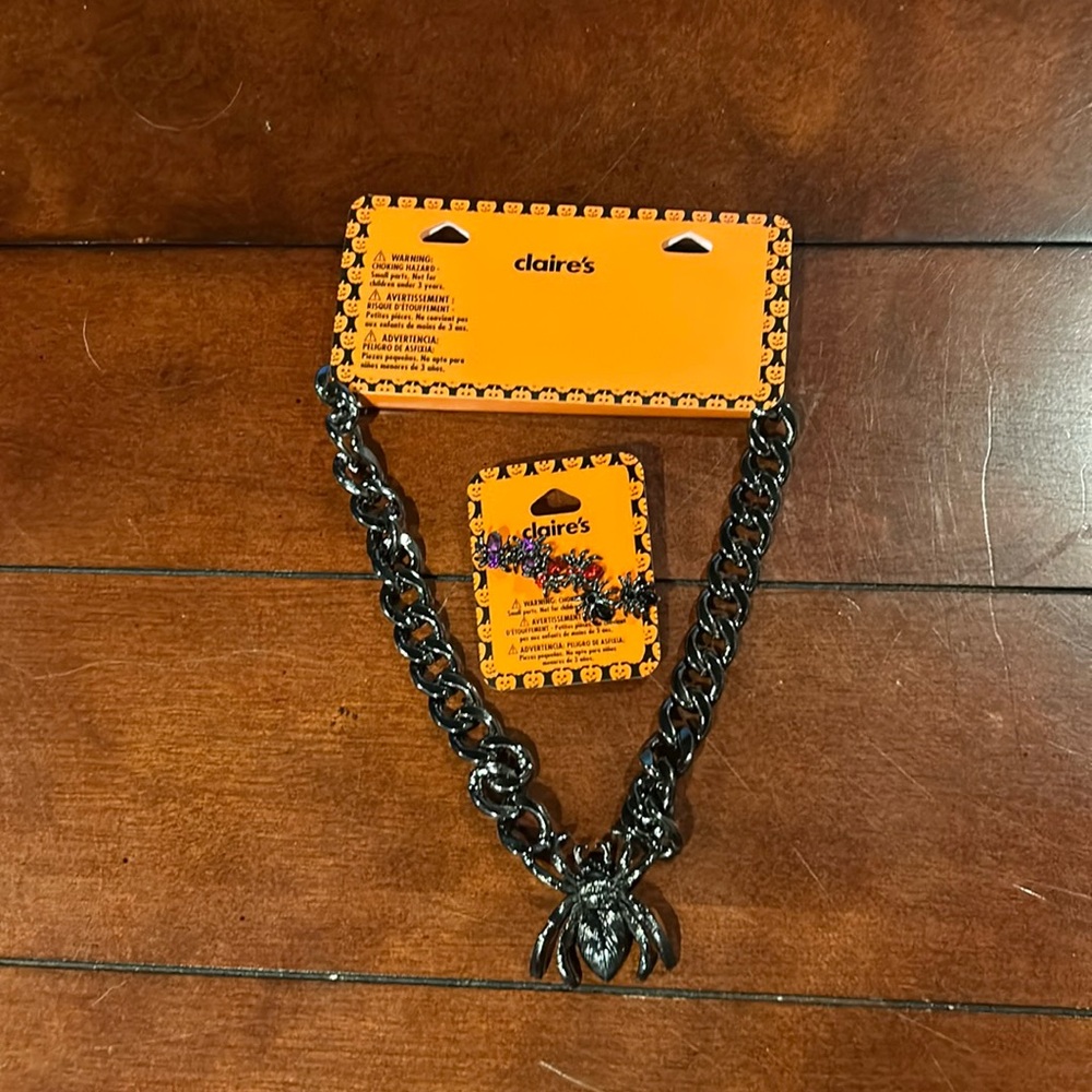 Claire’s NWT 2014 Halloween Chunky Chain Link Necklace Spider Pendant & Earrings